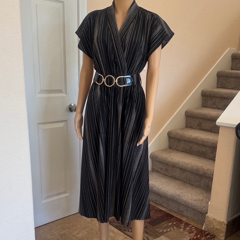 Calvin Klein Black Striped Dress, Fit & Flare Silhouette. Size 4, fits up to 8.